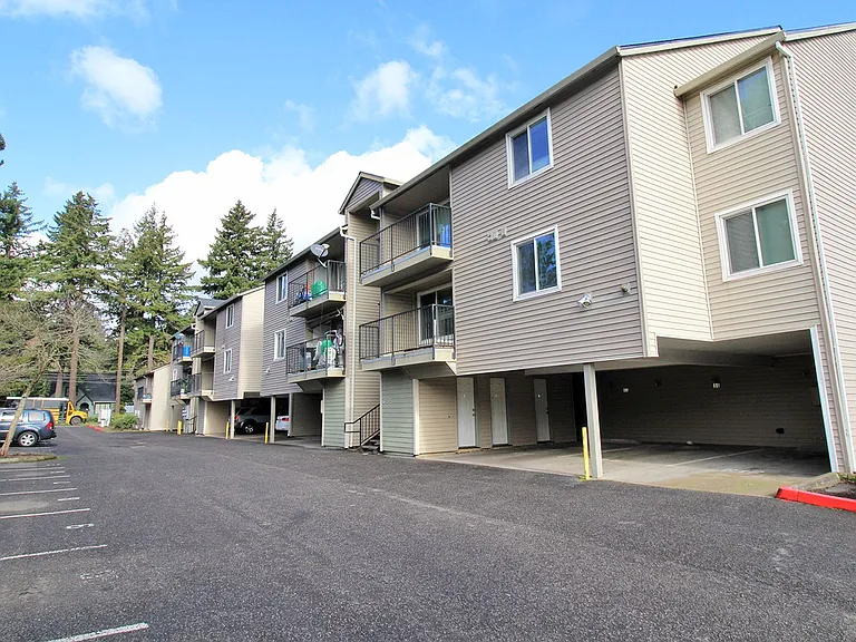 11710 - 11712 SE Powell — Photo 24