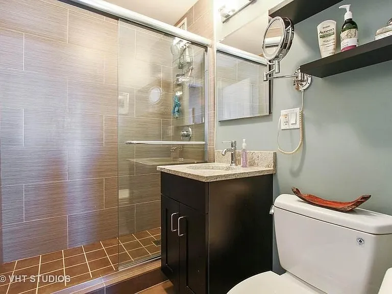 2930 N Sheridan Rd #1307 — Photo 8