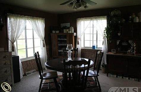 4869 Jefferson Dining.JPG