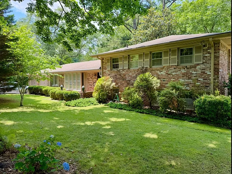 605 Country Club Dr — Photo 24