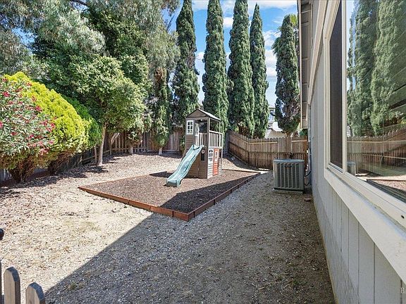 2nd image of 138 Compass Court