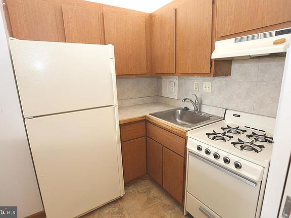 2nd image of 5500 Friendship Blvd #1920S