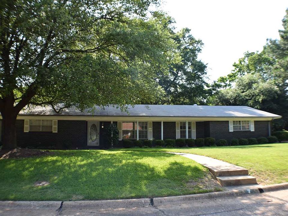 1st image of 7 Holiday Ln