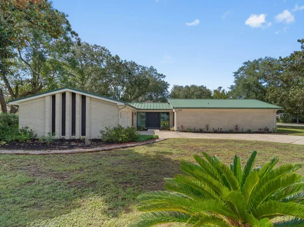 901 Valparaiso Blvd, Niceville, FL 32578