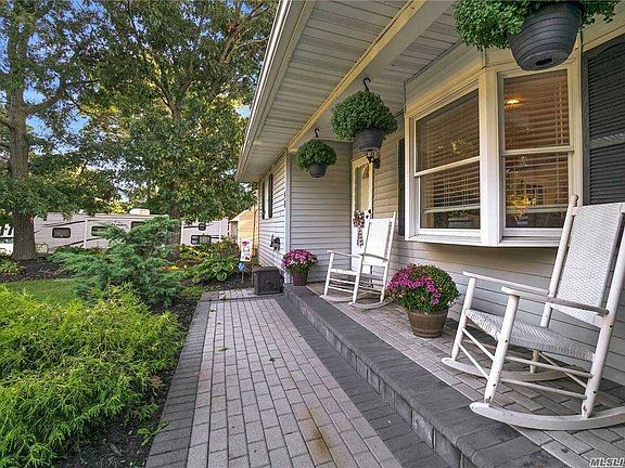 3rd image of 40 Avenue A
