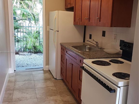5th image of 1125 NE 80th St APT 7
