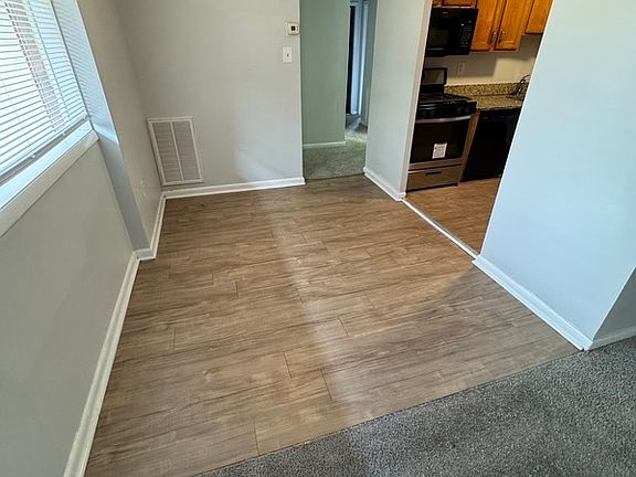 3rd image of 5616 Crenshaw Rd