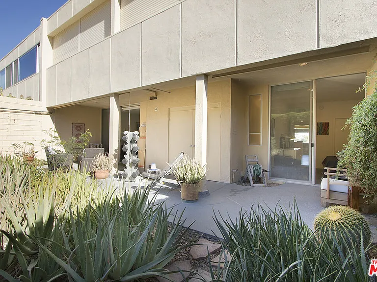 501 Desert Lakes Cir — Photo 33
