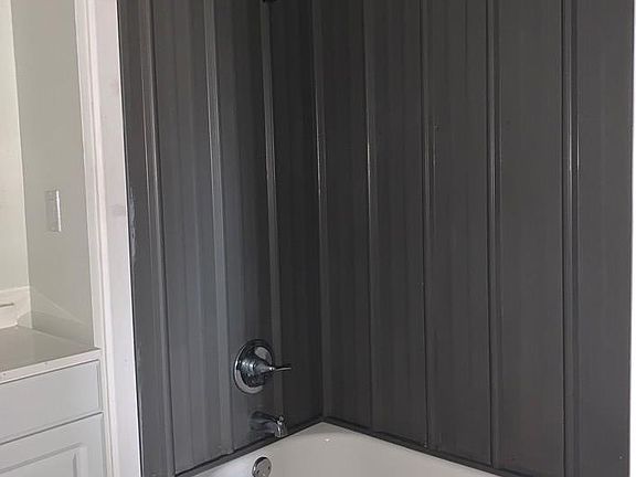 5th image of 2500 Deanna Cir