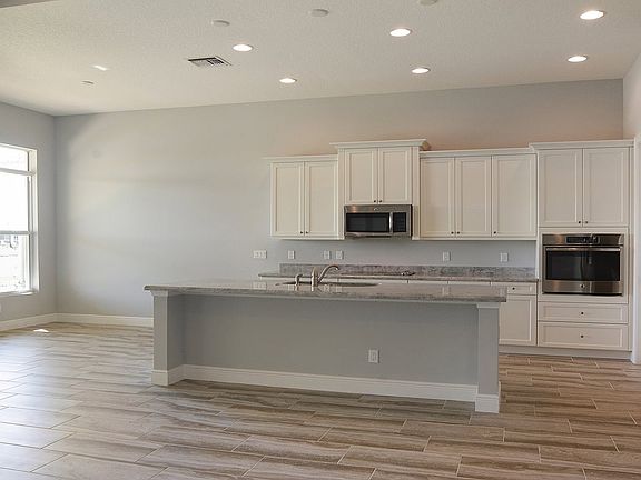 4th image of 18013 SW Cosenza Way