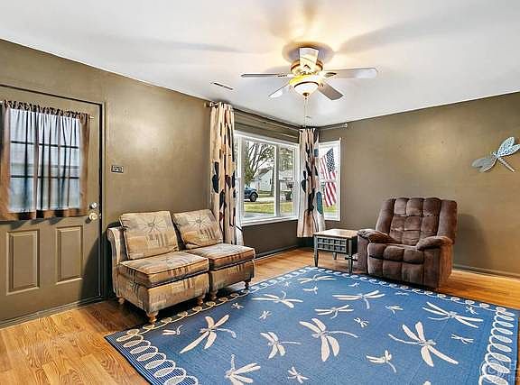2nd image of 337 Bridgewood Dr