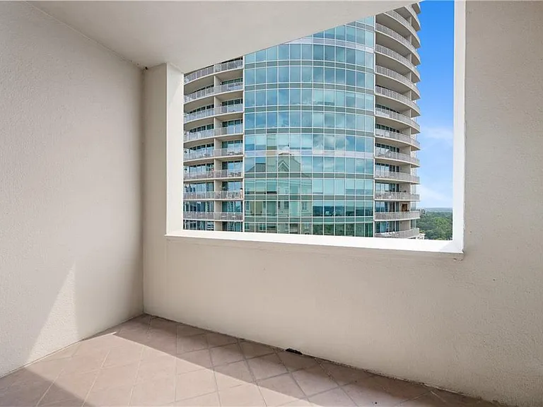 3334 Peachtree Rd NE #1902 — Photo 35