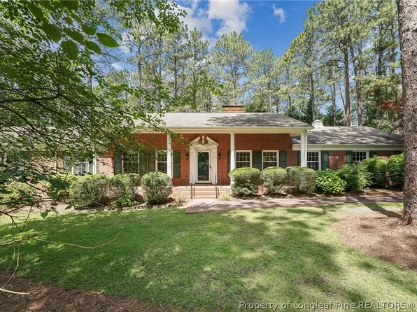 207 Downing Pl, Southern Pines, NC 28387