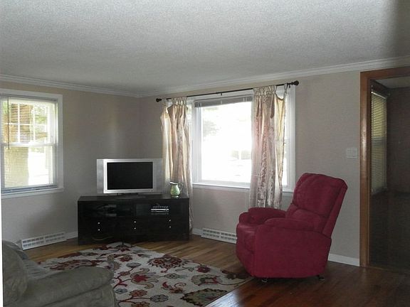 Spacious Living Room