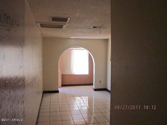 4th image of 4221 N 48th Dr