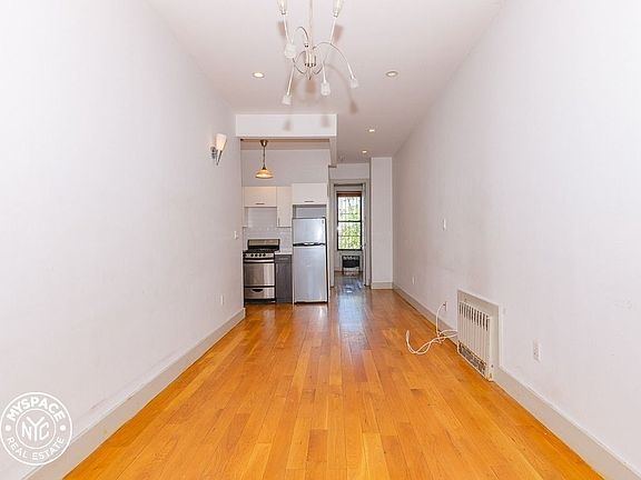 4th image of 231 Jefferson St #3M