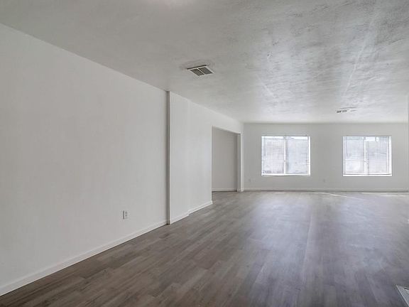 4th image of 6782 La Jolla Blvd #A