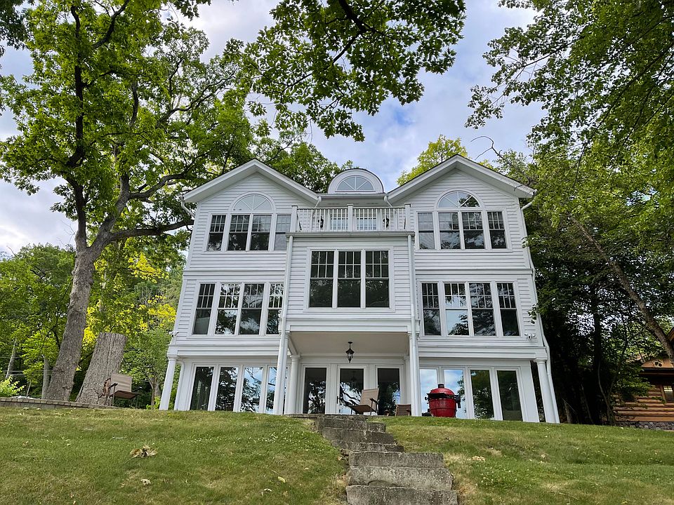2nd image of N1939 Bluff Ln