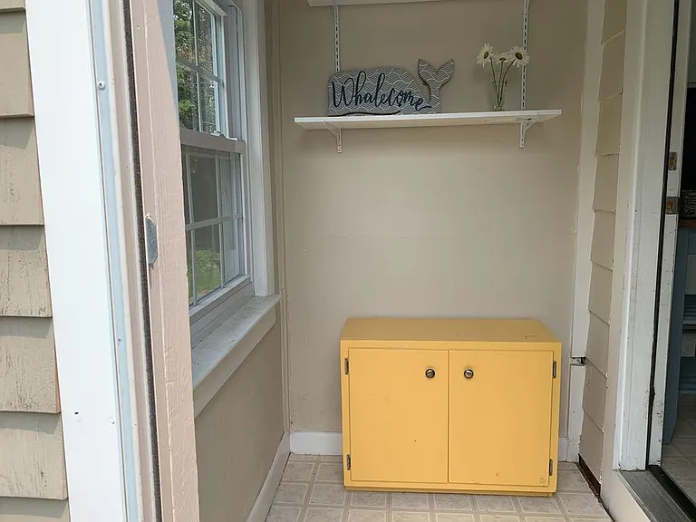 32 Loraine St — Photo 13