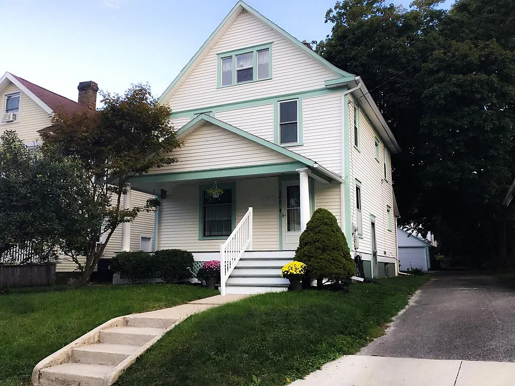 285 Belmont St photo 1