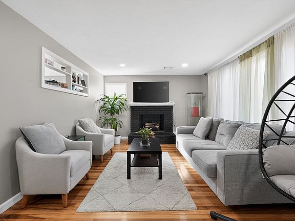 5th image of 13 McAuliffe Rd