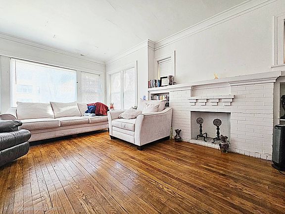 2nd image of 7949 S Rhodes Ave