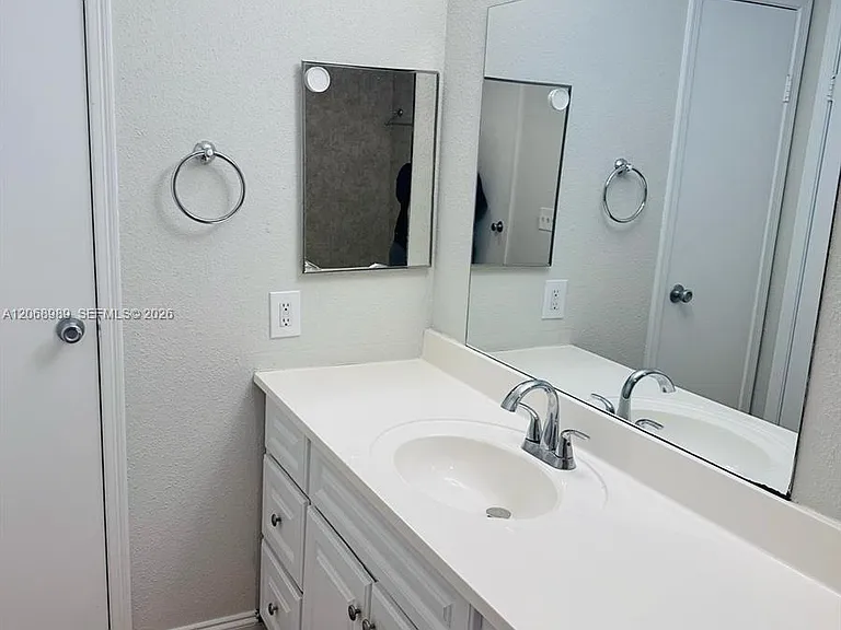 777 Riverside Dr #1526 — Photo 11
