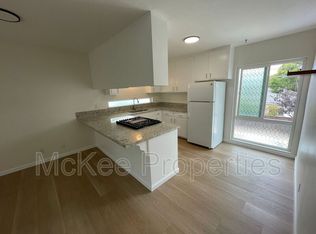 540 G Ave APT F, Coronado, CA 92118