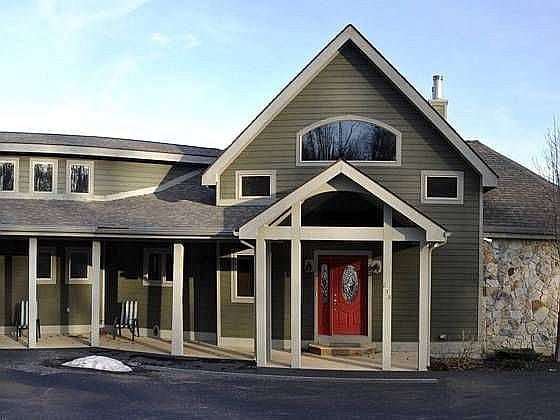 2nd image of 258 Mountainview Ct