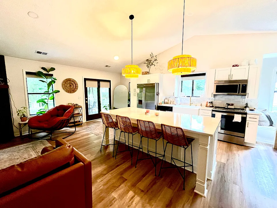 223 Colony Springs Dr
