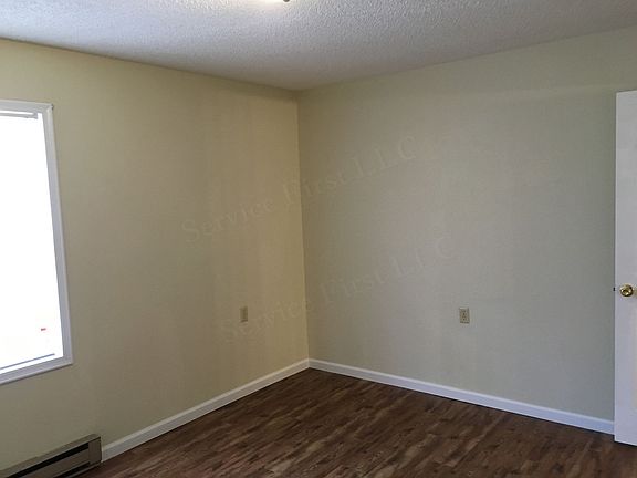 5th image of 404 Hillcrest Dr #3
