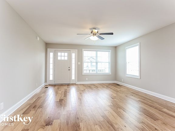 3rd image of 2326 Danbury Dr