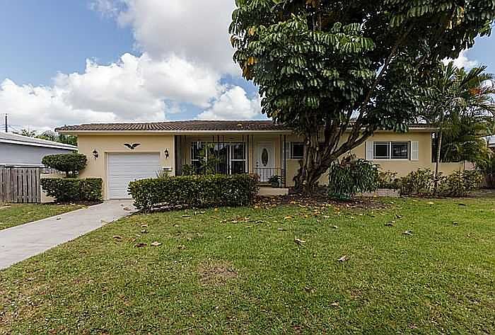 1st image of 409 NW 111th Ter