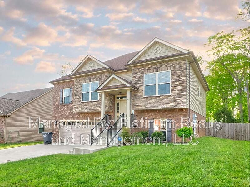 1st image of 305 Chase Dr