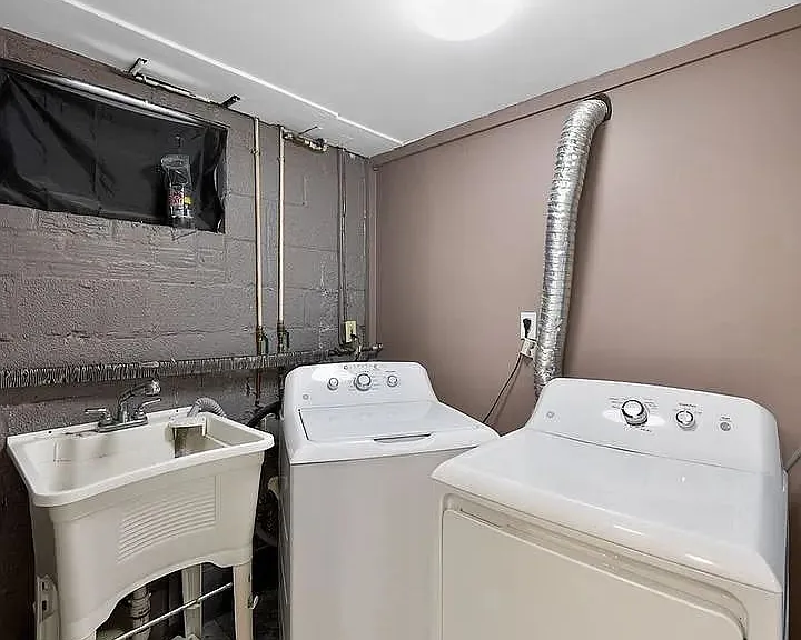 1105 Carrington Ave — Photo 13