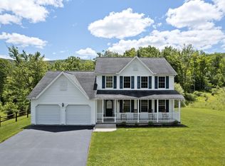 1352 Cameron Ln, Vestal, NY 13850