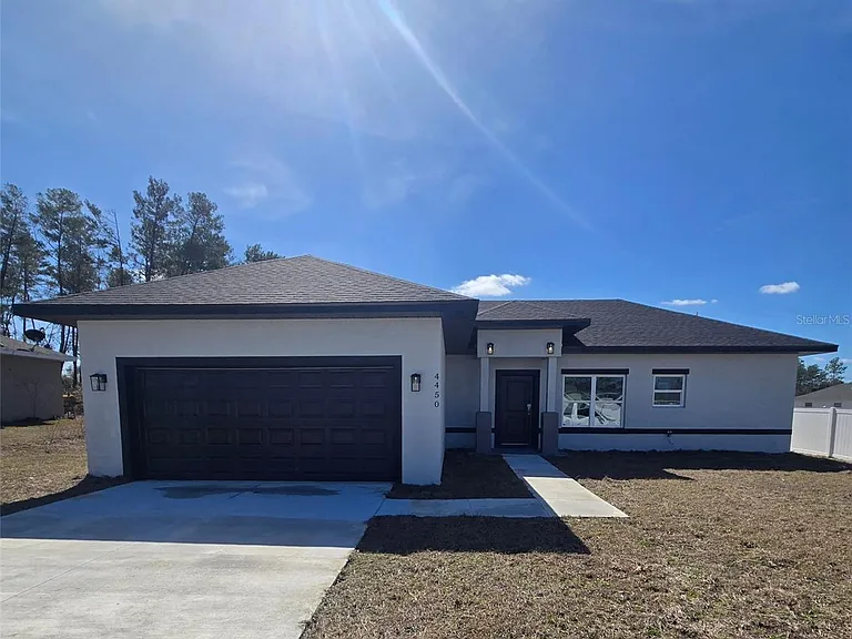 4450 SW 169th Lane Rd — Photo 1