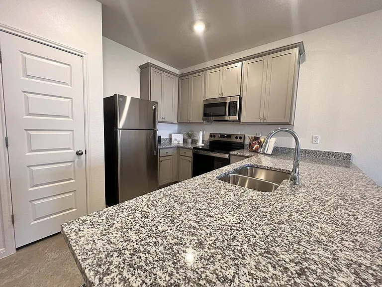 1239 Concord Dr — Photo 20