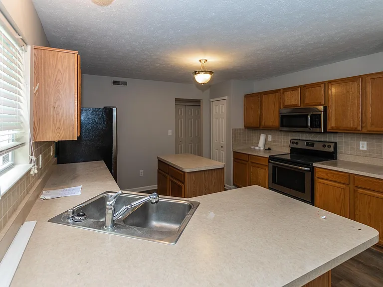 10686 Trailwood Dr — Photo 17