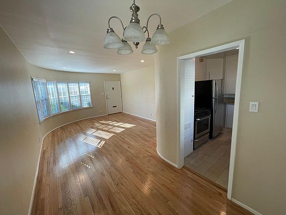 2nd image of 934 16th St APT A