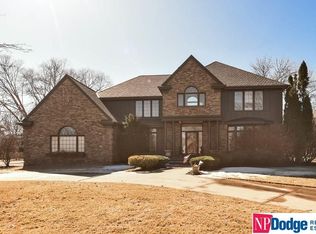 16417 Jones Cir, Omaha, NE 68118