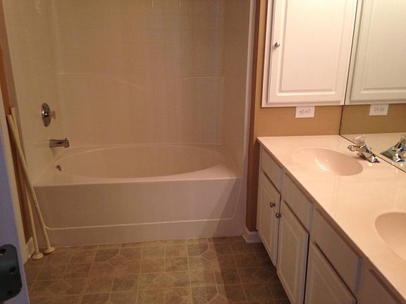 3rd image of 3421 Laurenhurst Ln