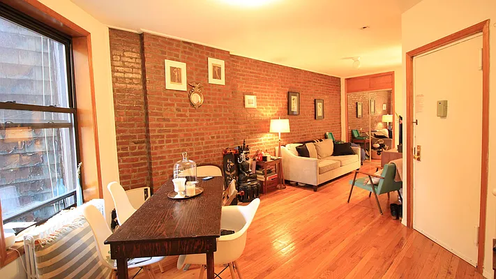 Rented by True Real Estate Group | media 4