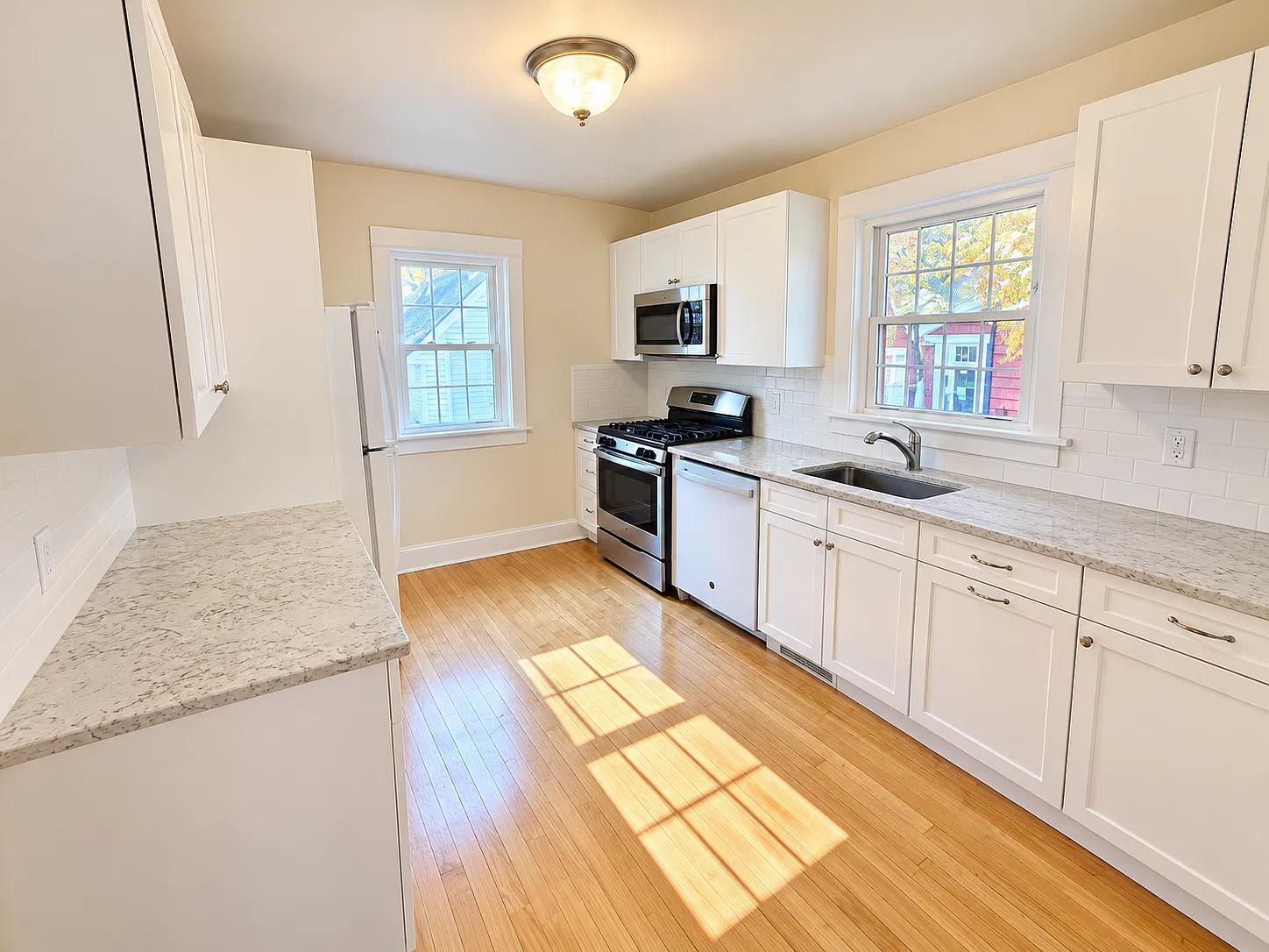 3 bed, 1500 sqft, $3,200 — Photo 4