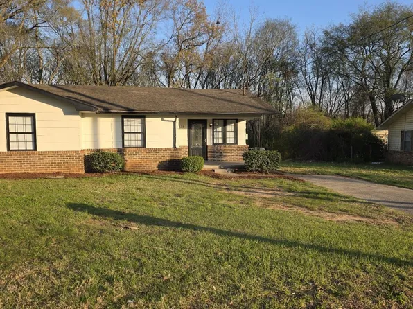 628 Canterbury Ave SW, Decatur, AL 35601