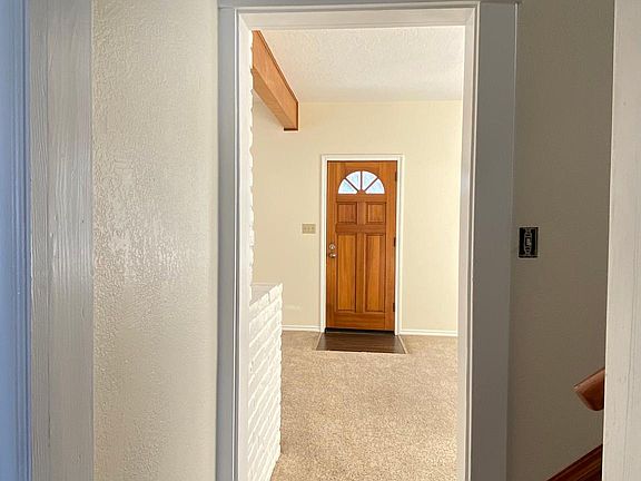 5th image of 533 E 5th St