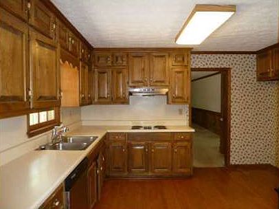 3rd image of 2110 Monticello Pl