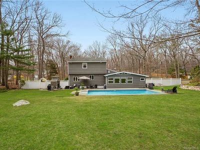 8 Stonehedge Rd, Norwalk, CT, 06851