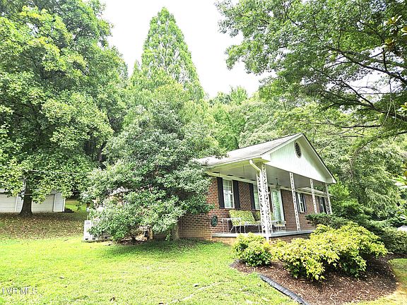 4th image of 217 Russell Dr