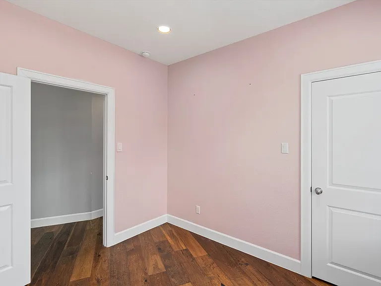 1614 Cedar Bend Dr — Photo 29